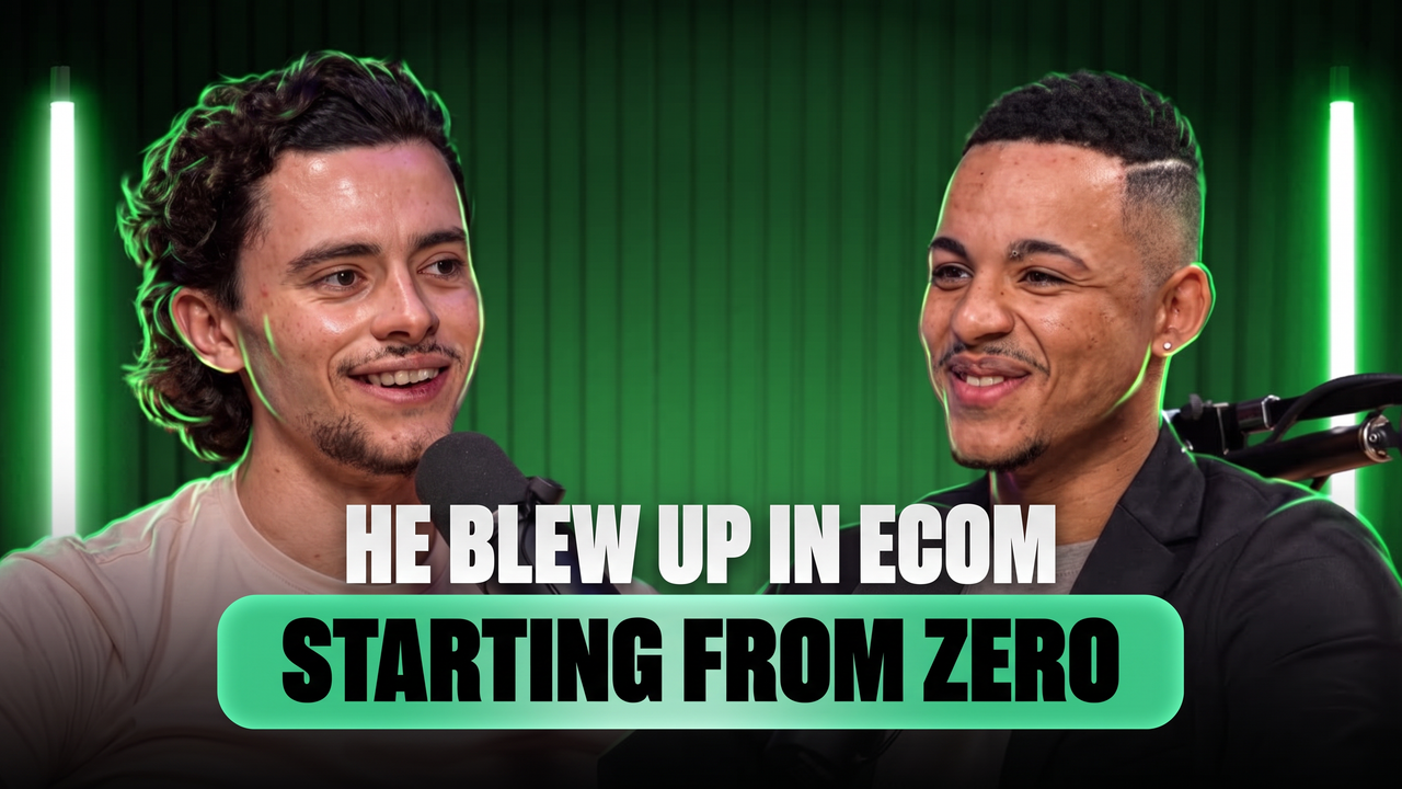 Miniature podcast business : fond vert « he blew up in ecom starting from zero »